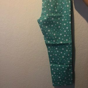 Teal and white star print capris